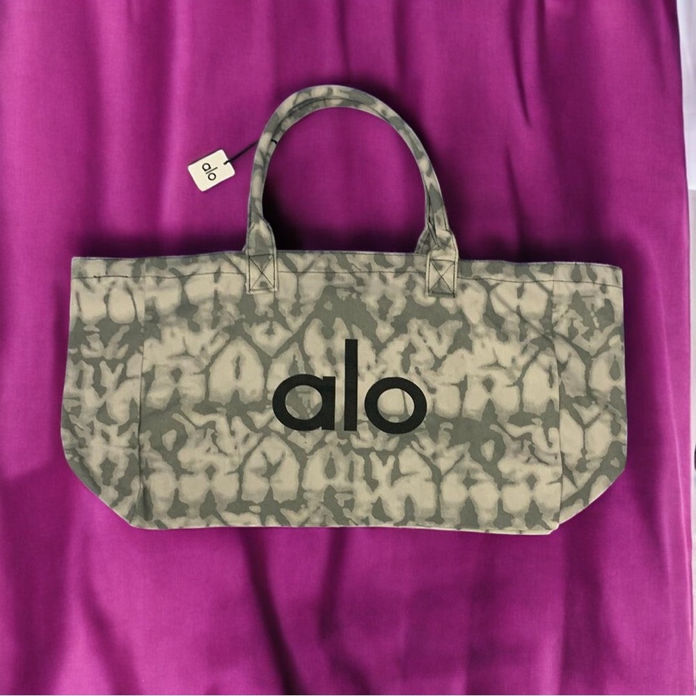 ALO Yoga Beige and Gray Tote Bag